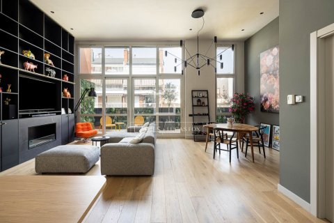 Ático de 2 dormitorios en venta en Barcelona, Cataluña, Spain № 8615 - foto 7
