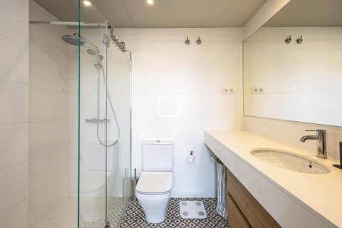 Ático de 2 dormitorios en venta en Barcelona, Cataluña, Spain № 8615 - foto 26
