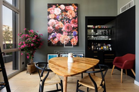 Ático de 2 dormitorios en venta en Barcelona, Cataluña, Spain № 8615 - foto 4