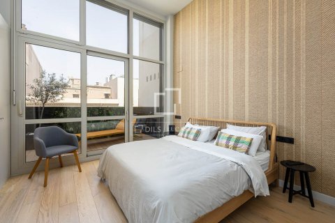 Ático de 2 dormitorios en venta en Barcelona, Cataluña, Spain № 8615 - foto 23