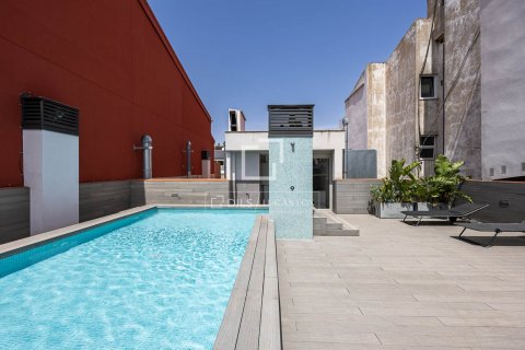 Ático de 2 dormitorios en venta en Barcelona, Cataluña, Spain № 8615 - foto 30