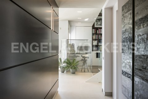 Villa de 5 dormitorios en venta en Pedralbes, Barcelona, Cataluña, Spain № 2639 - foto 4