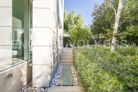 Villa de 5 dormitorios en venta en Pedralbes, Barcelona, Cataluña, Spain № 2639 - foto 26