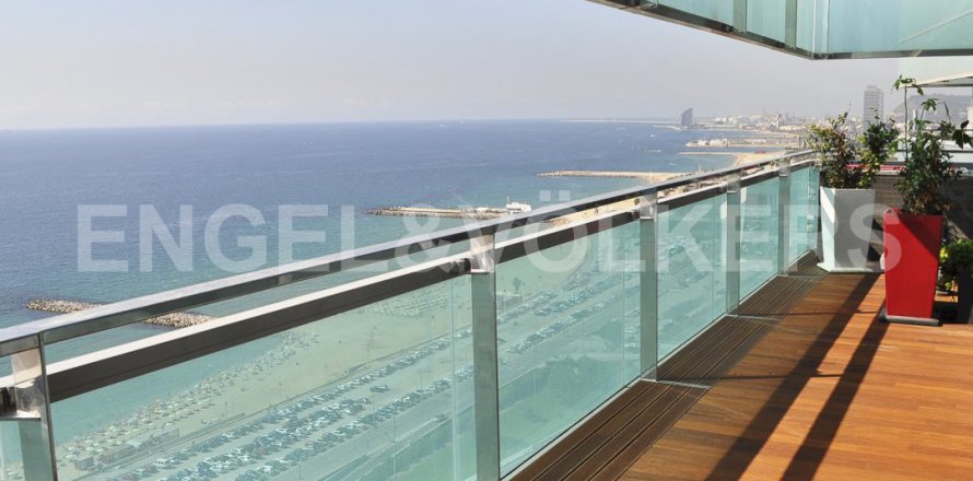 Apartamento de 3 dormitorios en venta en Sant Martí, Barcelona, Cataluña, Spain № 2633