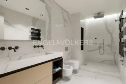 Apartamento de 4 dormitorios en venta en Ciudad Vieja, Barcelona, Cataluña, Spain № 2634 - foto 12