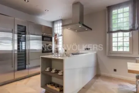 Apartamento de 4 dormitorios en venta en Ciudad Vieja, Barcelona, Cataluña, Spain № 2634
