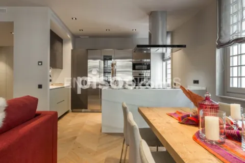 Apartamento de 4 dormitorios en venta en Ciudad Vieja, Barcelona, Cataluña, Spain № 2634 - foto 17