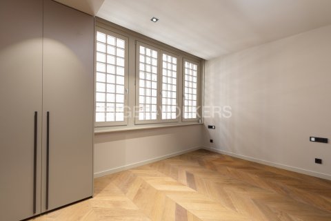3 bedrooms apartment for sale in Ciutat Vella, Barcelona, Catalonia, Spain № 2635 - photo 16