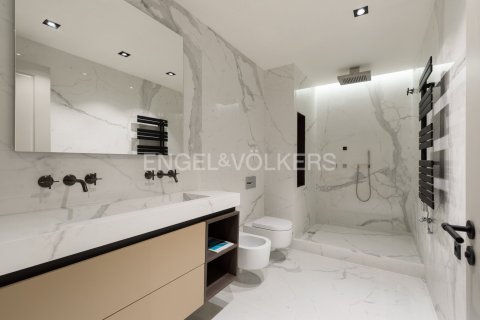 3 bedrooms apartment for sale in Ciutat Vella, Barcelona, Catalonia, Spain № 2635 - photo 14