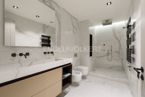 Apartamento de 3 dormitorios en venta en Ciudad Vieja, Barcelona, Cataluña, Spain № 2636 - foto 15