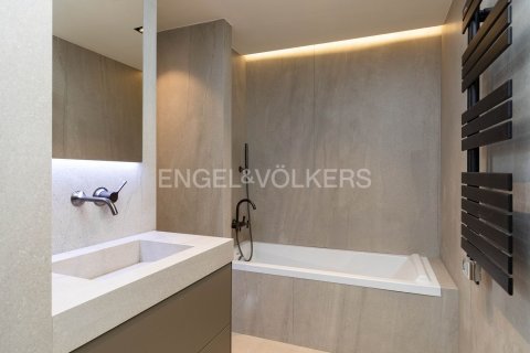 Apartamento de 3 dormitorios en venta en Ciudad Vieja, Barcelona, Cataluña, Spain № 2636 - foto 18