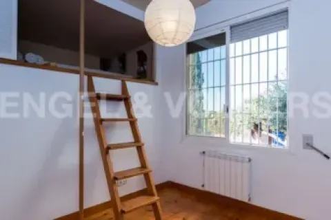 Сasa de 4 dormitorios en venta en Vallvidrera - el Tibidabo i les Planes, Barcelona, Cataluña, Spain № 2637 - foto 16