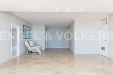 Сasa de 4 dormitorios en venta en Vallvidrera - el Tibidabo i les Planes, Barcelona, Cataluña, Spain № 2637 - foto 12