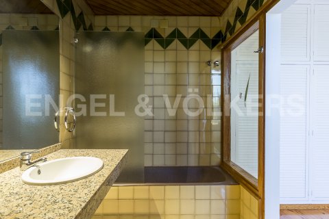 Сasa de 4 dormitorios en venta en Vallvidrera - el Tibidabo i les Planes, Barcelona, Cataluña, Spain № 2638 - foto 23
