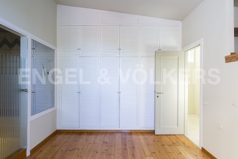 Сasa de 4 dormitorios en venta en Vallvidrera - el Tibidabo i les Planes, Barcelona, Cataluña, Spain № 2638 - foto 22