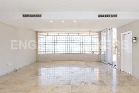 Сasa de 4 dormitorios en venta en Vallvidrera - el Tibidabo i les Planes, Barcelona, Cataluña, Spain № 2638 - foto 14