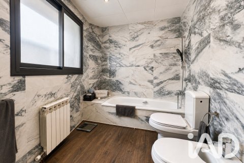 4 bedrooms duplex for sale in La Roca Del Valles, Barcelona, Catalonia, Spain № 8870 - photo 16