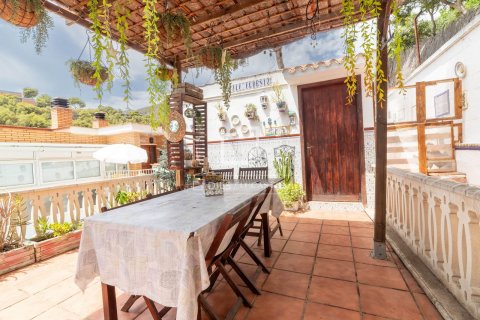 Купить виллу в Кастельдефельс, Испания с 7 спален, 336м², № 8866 - фото 4