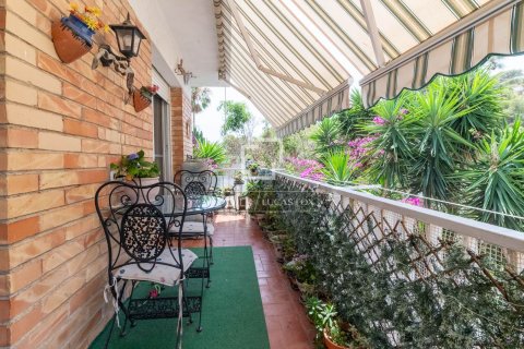 Купить виллу в Кастельдефельс, Испания с 7 спален, 336м², № 8866 - фото 15