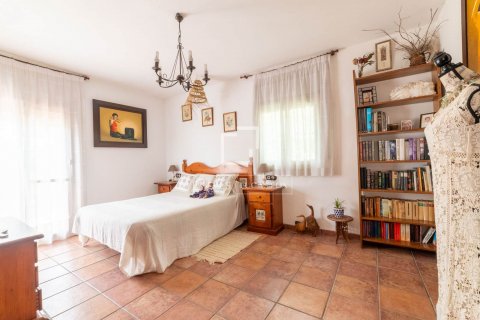 Купить виллу в Кастельдефельс, Испания с 7 спален, 336м², № 8866 - фото 25