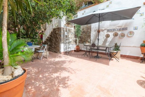 Купить виллу в Кастельдефельс, Испания с 7 спален, 336м², № 8866 - фото 8