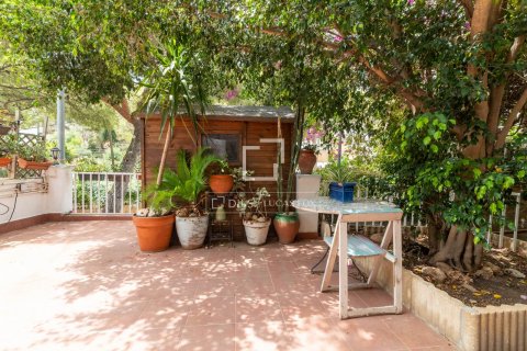 Купить виллу в Кастельдефельс, Испания с 7 спален, 336м², № 8866 - фото 2