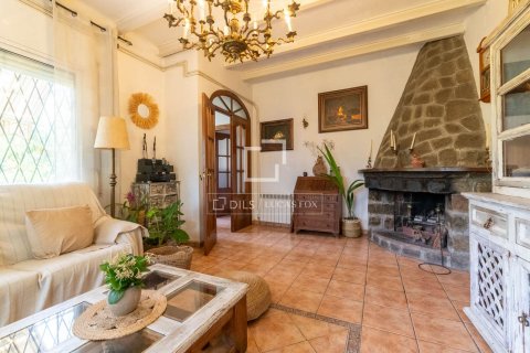 Купить виллу в Кастельдефельс, Испания с 7 спален, 336м², № 8866 - фото 18