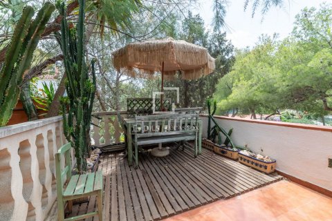 Купить виллу в Кастельдефельс, Испания с 7 спален, 336м², № 8866 - фото 10