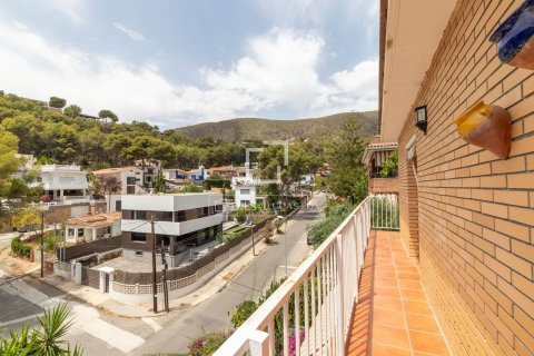 Купить виллу в Кастельдефельс, Испания с 7 спален, 336м², № 8866 - фото 21