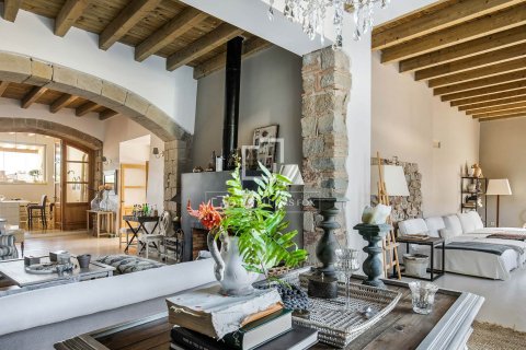 5 bedrooms villa for sale in Tiana, Barcelona, Catalonia, Spain № 7114 - photo 12