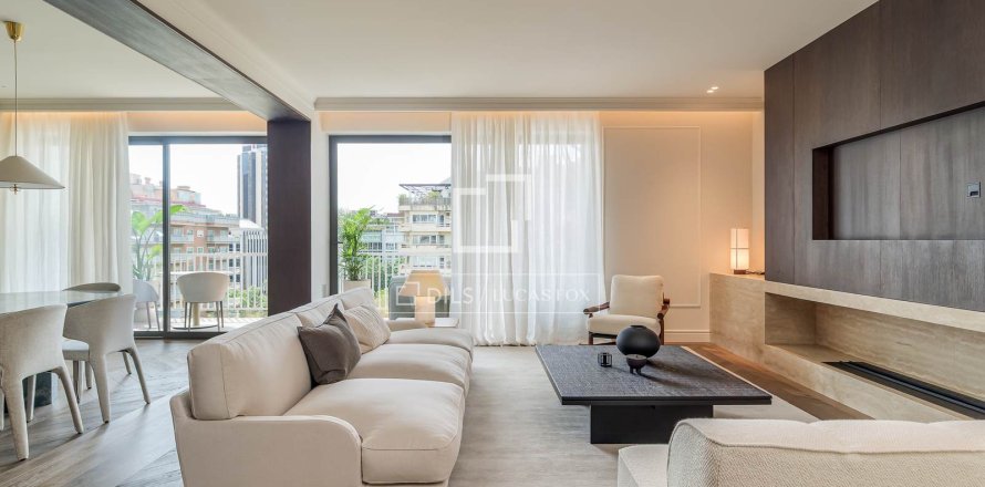 3 bedrooms apartment for sale in Barcelona, Catalonia, Spain № 7115
