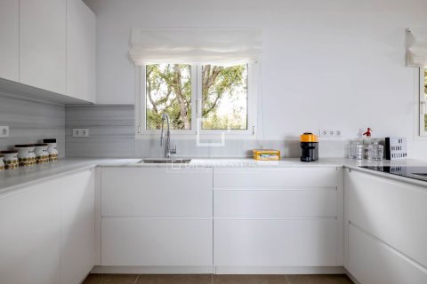 4 bedrooms villa for sale in Sant Pol de Mar, Barcelona, Catalonia, Spain № 7117 - photo 25