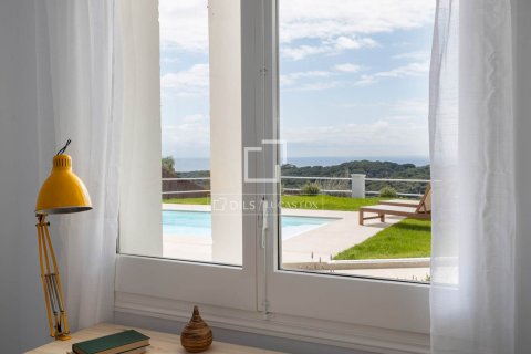 4 bedrooms villa for sale in Sant Pol de Mar, Barcelona, Catalonia, Spain № 7117 - photo 12