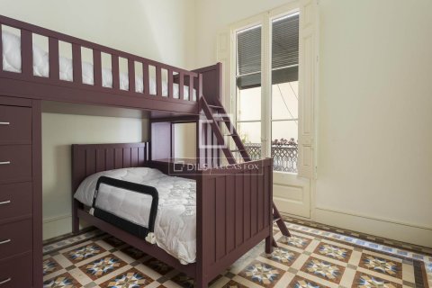 Снять в аренду квартиру в Барселона, Испания с 3 спальни, 144м², № 7245 - фото 7