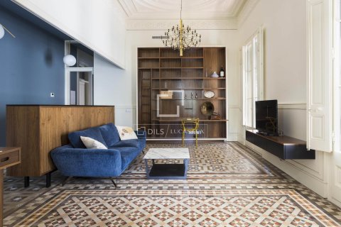 Apartamento de 3 dormitorios en alquiler en Barcelona, Cataluña, Spain № 7245