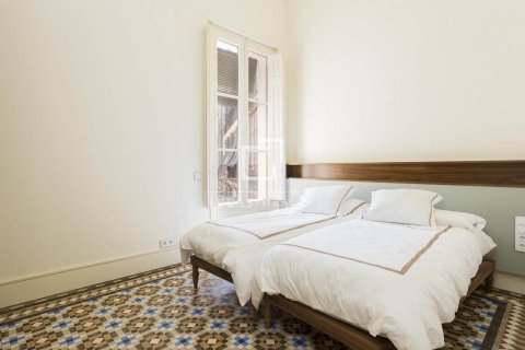 Снять в аренду квартиру в Барселона, Испания с 3 спальни, 144м², № 7245 - фото 9