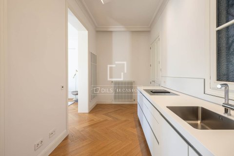 3 bedrooms apartment for rent in Barcelona, Catalonia, Spain № 7247 - photo 18