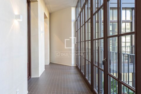 3 bedrooms apartment for rent in Barcelona, Catalonia, Spain № 7247 - photo 3