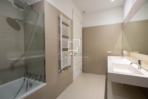 3 bedrooms apartment for rent in Barcelona, Catalonia, Spain № 7247 - photo 10