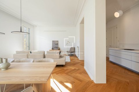 3 bedrooms apartment for rent in Barcelona, Catalonia, Spain № 7247 - photo 22