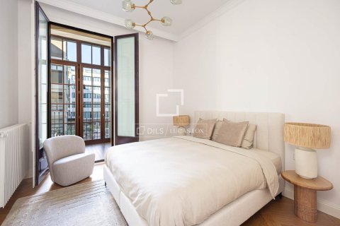 3 bedrooms apartment for rent in Barcelona, Catalonia, Spain № 7247 - photo 5