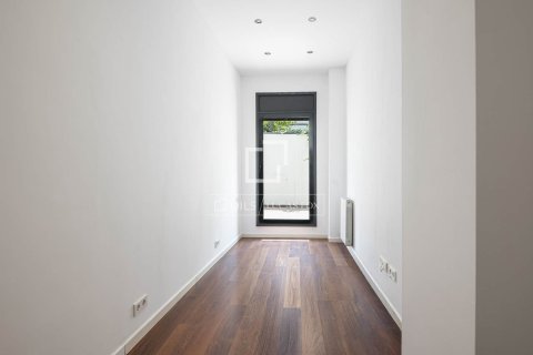 Купить квартиру в Сан-Кугат-дель-Вальес, Испания с 3 спальни, 84м², № 7249 - фото 12