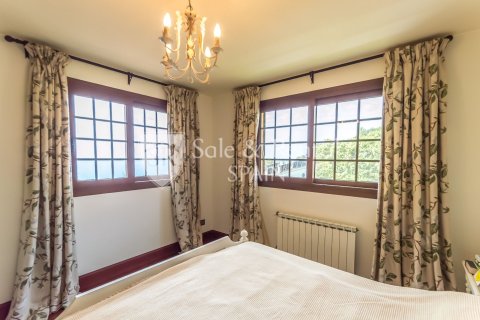 Сasa de 5 dormitorios en venta en Lloret de Mar, Gerona, Cataluña, Spain № 6769 - foto 22