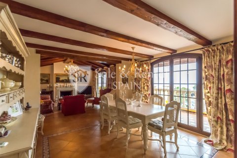 Сasa de 5 dormitorios en venta en Lloret de Mar, Gerona, Cataluña, Spain № 6769 - foto 5