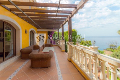 Сasa de 5 dormitorios en venta en Lloret de Mar, Gerona, Cataluña, Spain № 6769 - foto 2