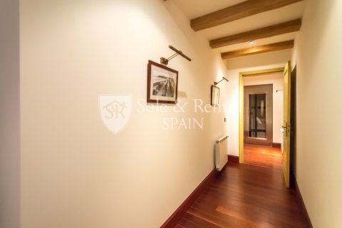 Сasa de 5 dormitorios en venta en Lloret de Mar, Gerona, Cataluña, Spain № 6769 - foto 30