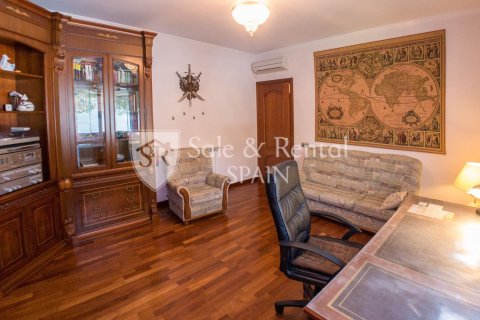 Сasa de 6 dormitorios en venta en Platja D'aro, Gerona, Cataluña, Spain № 6771 - foto 17