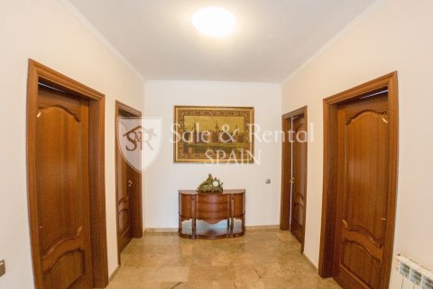Сasa de 6 dormitorios en venta en Platja D'aro, Gerona, Cataluña, Spain № 6771 - foto 18