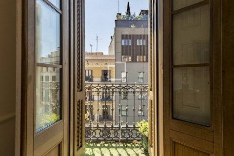4 chambres apartment à vendre à Barcelona, Catalonia, Spain № 8534 - photo 22