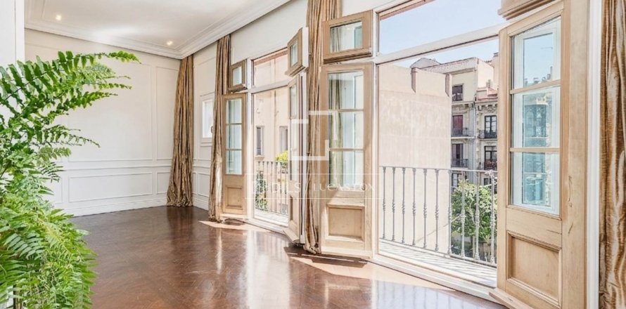 4 chambres apartment à vendre à Barcelona, Catalonia, Spain № 8534